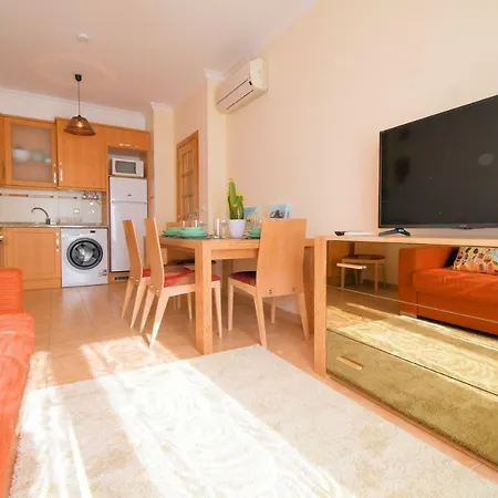 Perfect Downtown With Garage * Albufeira
